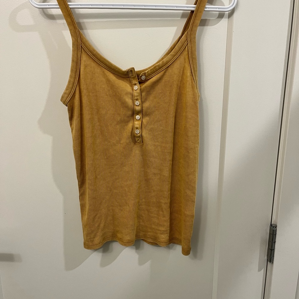 Medium Aerie Henley Top